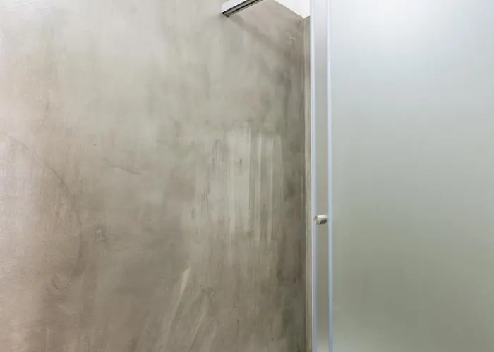 Rosarinho Cruz Invites To Atelier By The River ポルト