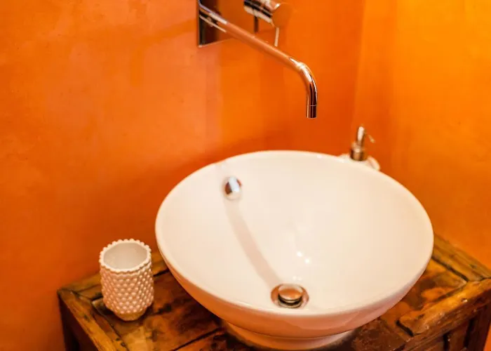 Rosarinho Cruz Invites To Atelier By The River * 포르투