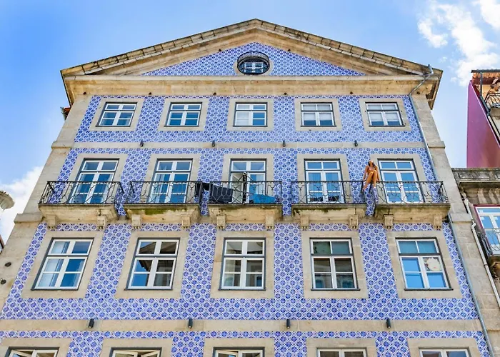 Rosarinho Cruz Invites To Atelier By The River *